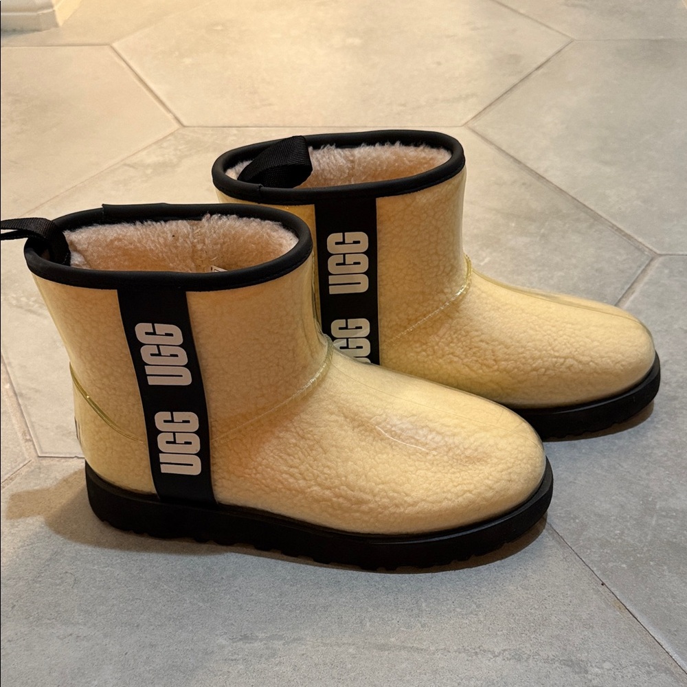 UGG Cream Shearling Boots with Black Accents and Rubber Outer size 9